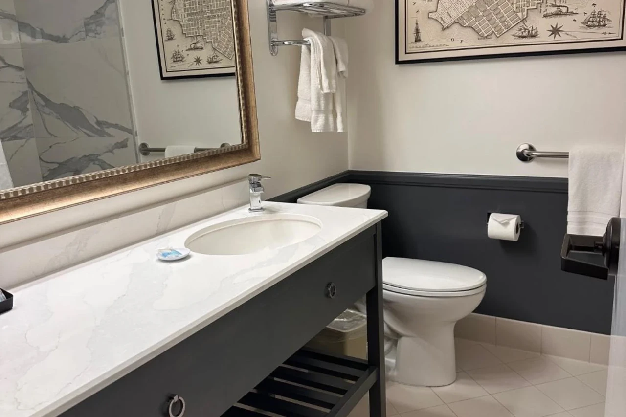 Cow Hollow Motor Inn